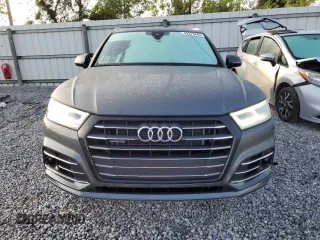 2020 Audi Q5 Premium Plus with VIN WA1E2AFY9L2106176, listed as a Copart auction lot 43373845 with 45,735 mi miles and Salvage title. Bid and sale history available at DreamBid. Image 5.
