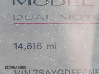 2022 Tesla Model Y Performance z VIN 7SAYGDEF8NF494753, wystawiony jako IAAI lot #41692464 z przebiegiem 14 616 mil mil oraz . Historia ofert i sprzedaży dostępna na DreamBid. Obrazek 15.