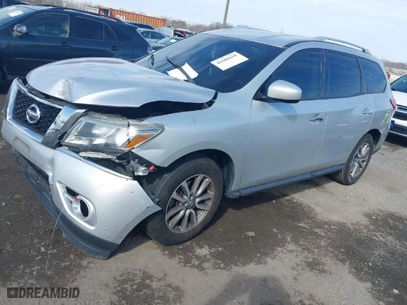 2016 Nissan Pathfinder S with VIN 5N1AR2MN1GC652884, listed as a IAAI auction lot 41660410 with 138,683 mi miles. Bid and sale history available at carsss.com. Image 2.