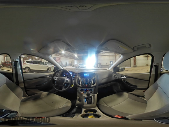 2013 Ford Focus SE z VIN 1FADP3F21DL193681, wystawiony jako Copart lot #60626995 z przebiegiem 143 056 mil mil oraz Czysty tytuł • Clean title. Historia ofert i sprzedaży dostępna na DreamBid. Obrazek 14.