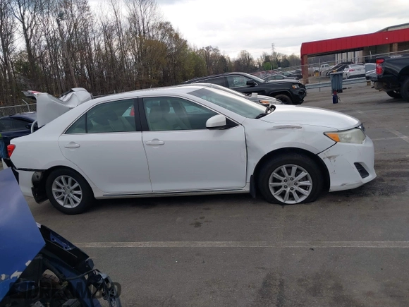 2013 Toyota Camry L with VIN 4T1BF1FK6DU258331, listed as a IAAI auction lot 41877475 with 204,611 mi miles. Bid and sale history available at carsss.com. Image 14.