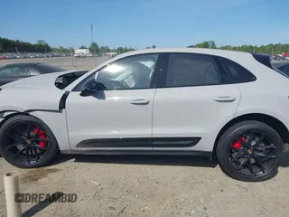 2024 Porsche Macan GTS с VIN WP1AF2A5XRLB57439, выставлен на аукционе IAAI как лот 42106684 с пробегом Не указан миль и . История ставок и продаж доступна на DreamBid. Изображение 14.