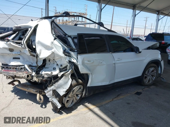 2021 Volkswagen Atlas SE z VIN 1V2HR2CA8MC514027, wystawiony jako IAAI lot #42260413 z przebiegiem 37 687 mil mil oraz . Historia ofert i sprzedaży dostępna na DreamBid. Obrazek 4.