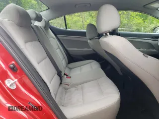 2017 Hyundai Elantra SE z VIN 5NPD74LF4HH104980, wystawiony jako Copart lot #57995175 z przebiegiem 122 779 mil mil oraz Czysty tytuł • Clean title. Historia ofert i sprzedaży dostępna na DreamBid. Obrazek 10.