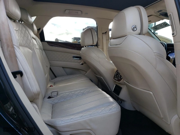 2017 Bentley Bentayga W12 with VIN SJAAC2ZV9HC015680, listed as a Copart auction lot 46197784 with 0 miles. Bid and sale history available at carsss.com. Image 11.