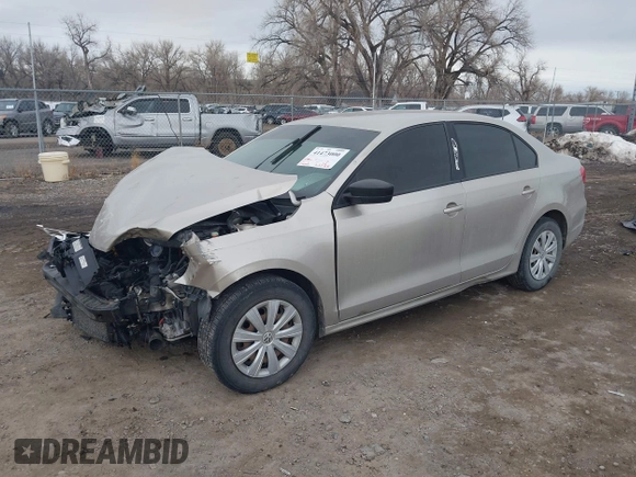 2013 Volkswagen Jetta S с VIN 3VW2K7AJ9DM242868, выставлен на аукционе IAAI как лот 41473000 с пробегом 133 697 миль миль и . История ставок и продаж доступна на DreamBid. Изображение 2.