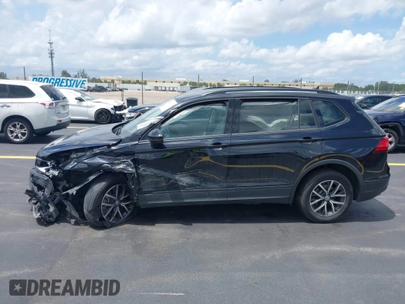 2021 Volkswagen Tiguan S z VIN 3VV1B7AX7MM116609, wystawiony jako IAAI lot #42206016 z przebiegiem 47 049 mil mil oraz . Historia ofert i sprzedaży dostępna na DreamBid. Obrazek 14.