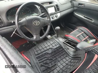 2004 Toyota Camry LE z VIN JTDBE32K940297754, wystawiony jako Copart lot #55809155 z przebiegiem 232 092 mil mil oraz Szkoda całkowita • Salvage title. Historia ofert i sprzedaży dostępna na DreamBid. Obrazek 8.