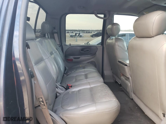 2002 Ford F-150 XLT with VIN 1FTRW07L82KE27035, listed as a Copart auction lot 44928855 with 0 mi miles and Salvage Title. Bid and sale history available at carsss.com. Image 10.
