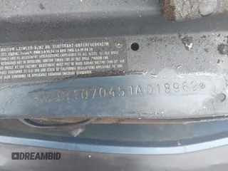 1985 Mercedes-Benz 380 z VIN WDBBA45C1FA018962, wystawiony jako IAAI lot #42449076 z przebiegiem 142 436 mil mil oraz . Historia ofert i sprzedaży dostępna na DreamBid. Obrazek 9.