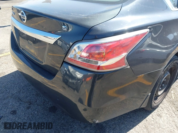2015 Nissan Altima SL z VIN 1N4AL3APXFN914329, wystawiony jako IAAI lot #42323303 z przebiegiem 161 150 mil mil oraz . Historia ofert i sprzedaży dostępna na DreamBid. Obrazek 4.