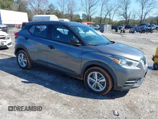 2020 Nissan Kicks S with VIN 3N1CP5BV2LL521486, listed as a IAAI auction lot 41774556 with 95,000 mi miles. Bid and sale history available at carsss.com. Image 1.