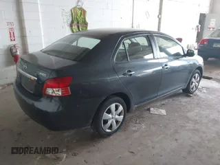 2008 Toyota Yaris z VIN JTDBT923781204344, wystawiony jako IAAI lot #42307994 z przebiegiem 354 188 mil mil oraz . Historia ofert i sprzedaży dostępna na DreamBid. Obrazek 4.