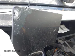 2022 Tesla Model 3 Performance z VIN 5YJ3E1EC9NF337945, wystawiony jako IAAI lot #41419561 z przebiegiem Nie podano mil oraz . Historia ofert i sprzedaży dostępna na DreamBid. Obrazek 7.