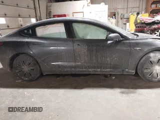 2025 Tesla Model 3 Long Range with VIN 5YJ3E1EA4SF913869, listed as a IAAI auction lot 41416608 with 1,141 mi miles and . Bid and sale history available at DreamBid. Image 13.