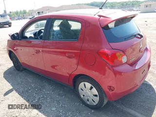 2015 Mitsubishi Mirage DE z VIN ML32A3HJ7FH047818, wystawiony jako IAAI lot #42495206 z przebiegiem 88 529 mil mil oraz . Historia ofert i sprzedaży dostępna na DreamBid. Obrazek 3.