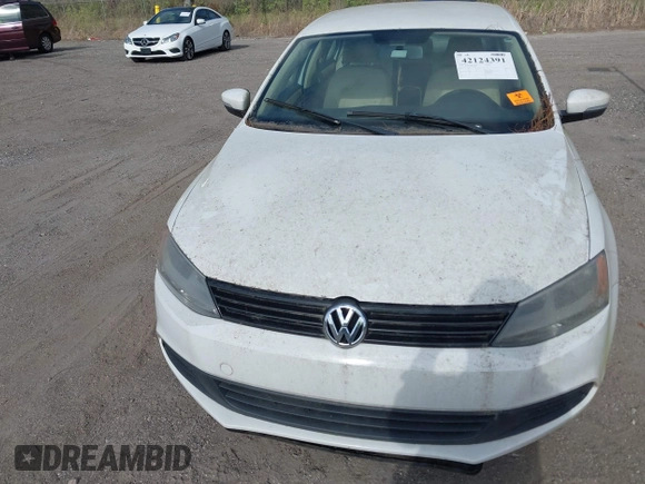 2012 Volkswagen Jetta Sedan SE w/Convenience & Sunroof with VIN 3VWDX7AJ8CM019794, listed as a IAAI auction lot 42124391 with 1 mi miles. Bid and sale history available at carsss.com. Image 6.
