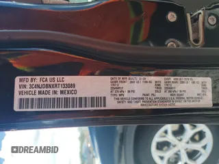 2024 Jeep Compass Latitude z VIN 3C4NJDBNXRT133089, wystawiony jako Copart lot #56872625 z przebiegiem 25 282 mil mil oraz Nie do naprawy • Non repairable. Historia ofert i sprzedaży dostępna na DreamBid. Obrazek 14.
