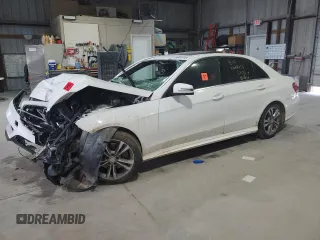 2016 Mercedes-Benz E 350 Luxury z VIN WDDHF8JB1GB232403, wystawiony jako Copart lot #56923335 z przebiegiem 229 677 mil mil oraz Szkoda całkowita • Salvage title. Historia ofert i sprzedaży dostępna na DreamBid. Obrazek 1.
