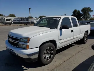 2006 Chevrolet Silverado 1500 LT1 with VIN 1GCEC19T16Z137825, listed as a Copart auction lot 70054844 with 64,477 mi miles and Salvage Title. Bid and sale history available at DreamBid. Image 1.