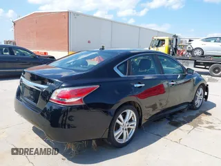 2015 Nissan Altima SL with VIN 1N4BL3AP2FC184822, listed as a IAAI auction lot 42510415 with 137,232 mi miles and . Bid and sale history available at DreamBid. Image 4.