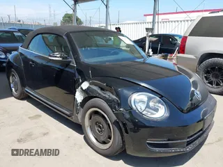 2013 Volkswagen Beetle 2.5L w/Sound/Nav с VIN 3VW5P7AT2DM810474, выставлен на аукционе IAAI как лот 42328515 с пробегом 53 614 миль миль и . История ставок и продаж доступна на DreamBid. Изображение 1.