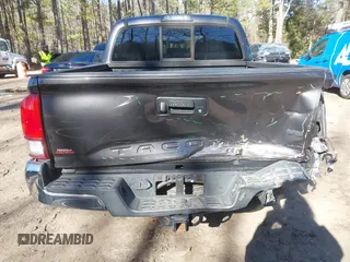 2016 Toyota Tacoma SR with VIN 5TFCZ5AN5GX045267, listed as a IAAI auction lot 41151555 with 162,882 mi miles. Bid and sale history available at carsss.com. Image 16.
