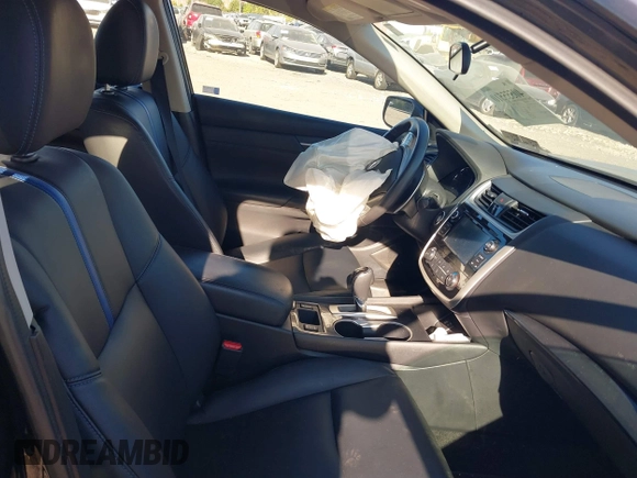 2018 Nissan Altima SR with VIN 1N4AL3AP8JC191729, listed as a IAAI auction lot 40555510 with 106,608 mi miles and . Bid and sale history available at carsss.com. Image 5.