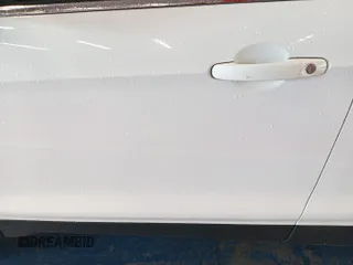 2017 Ford Escape SE z VIN 1FMCU0GD2HUD67783, wystawiony jako IAAI lot #42575794 z przebiegiem 98 188 mil mil oraz . Historia ofert i sprzedaży dostępna na DreamBid. Obrazek 32.
