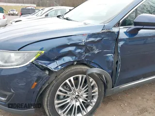 2017 Lincoln MKX Reserve with VIN 2LMPJ6LR4HBL26385, listed as a IAAI auction lot 41543226 with 59,562 mi miles. Bid and sale history available at carsss.com. Image 6.