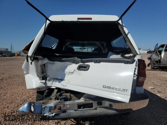 2005 Chevrolet Silverado 1500 LS with VIN 2GCEC19TX51113580, listed as a Copart auction lot 51297345 with 64,541 mi miles and Salvage Title. Bid and sale history available at DreamBid. Image 6.