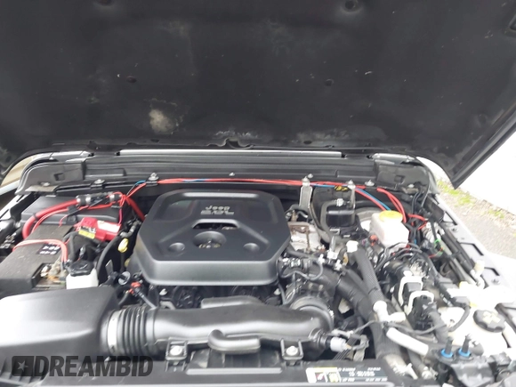 2020 Jeep Wrangler Unlimited Sport z VIN 1C4HJXDN3LW164701, wystawiony jako IAAI lot #41200437 z przebiegiem 102 272 mil mil oraz . Historia ofert i sprzedaży dostępna na DreamBid. Obrazek 10.