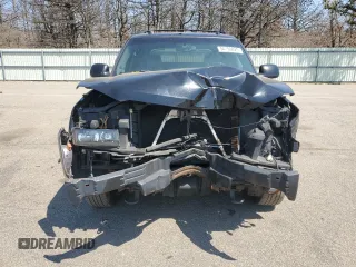 2004 Chevrolet Avalanche Z71 with VIN 3GNEK12T64G205196, listed as a Copart auction lot 54190825 with 152,076 mi miles and Salvage Title. Bid and sale history available at carsss.com. Image 5.