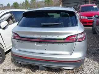 2019 Lincoln Nautilus Reserve with VIN 2LMPJ8LP6KBL15003, listed as a IAAI auction lot 41387415 with 63,618 mi miles. Bid and sale history available at carsss.com. Image 16.
