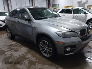 2008 BMW X6 z VIN 5UXFG43598LJ35216, wystawiony jako IAAI lot #42012778 z przebiegiem 152 919 mil mil oraz . Historia ofert i sprzedaży dostępna na DreamBid. Obrazek 1.