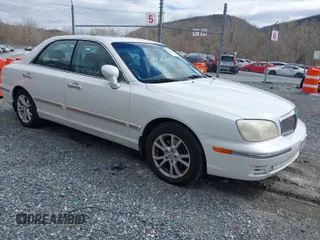 2004 Hyundai XG350 with VIN KMHFU45E74A295703, listed as a IAAI auction lot 41812146 with 176,111 mi miles. Bid and sale history available at carsss.com. Image 1.