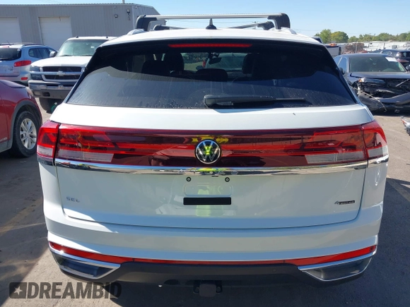 2024 Volkswagen Atlas SEL with VIN 1V2BE2CA1RC232515, listed as a IAAI auction lot 40441892 with 3,641 mi miles and . Bid and sale history available at DreamBid. Image 16.