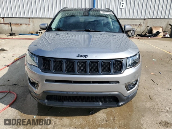 2019 Jeep Compass Latitude with VIN 3C4NJDBB2KT621111, listed as a Copart auction lot 50031545 with 117,379 mi miles and Salvage Title. Bid and sale history available at DreamBid. Image 5.