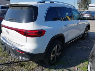2024 Mercedes-Benz EQB 250+ z VIN W1N9M0CB0RN077159, wystawiony jako IAAI lot #41561661 z przebiegiem 2048 mil mil oraz . Historia ofert i sprzedaży dostępna na DreamBid. Obrazek 4.