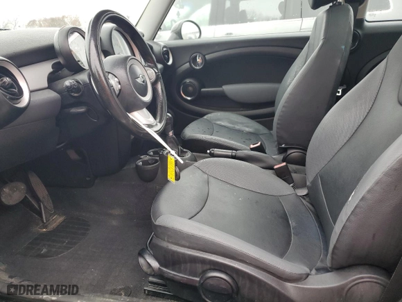 2010 MINI Cooper Clubman with VIN WMWML3C52ATX37635, listed as a Copart auction lot 85145894 with 113,613 mi miles and Salvage Title. Bid and sale history available at carsss.com. Image 7.