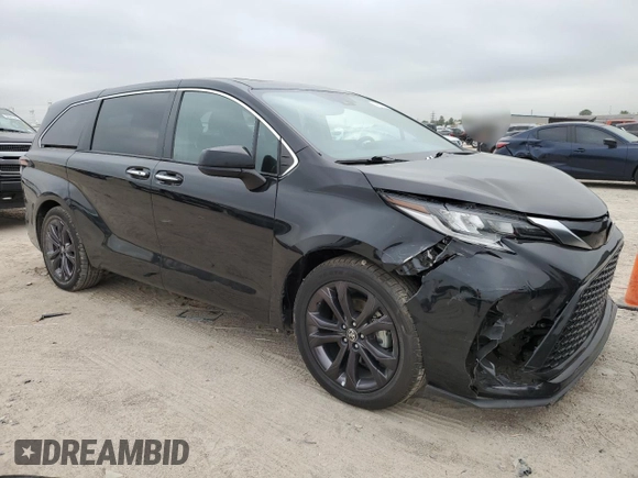 2022 Toyota Sienna XSE z VIN 5TDXRKEC8NS097343, wystawiony jako Copart lot #49737925 z przebiegiem 34 876 mil mil oraz Szkoda całkowita • Salvage title. Historia ofert i sprzedaży dostępna na DreamBid. Obrazek 4.