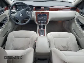 2008 Chevrolet Impala LS z VIN 2G1WB55K689159532, wystawiony jako Copart lot #60697335 z przebiegiem 168 192 mil mil oraz Czysty tytuł • Clean title. Historia ofert i sprzedaży dostępna na DreamBid. Obrazek 8.