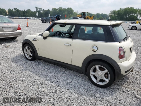 2008 MINI Hardtop S with VIN WMWMF73548TT86932, listed as a Copart auction lot 65881935 with 184,482 mi miles and Clean title. Bid and sale history available at DreamBid. Image 2.