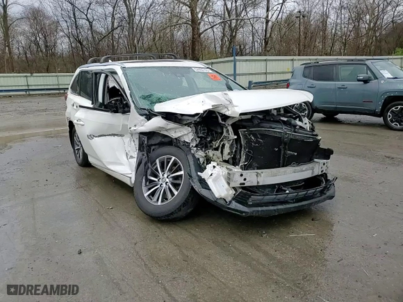 2018 Toyota Highlander SE with VIN 5TDJZRFH3JS523118, listed as a Copart auction lot 52860105 with 0 mi miles and Salvage Title. Bid and sale history available at carsss.com. Image 12.