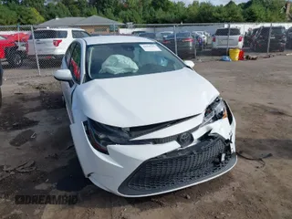2020 Toyota Corolla LE with VIN JTDEPRAE2LJ043723, listed as a IAAI auction lot 40468101 with 116,008 mi miles. Bid and sale history available at carsss.com. Image 1.