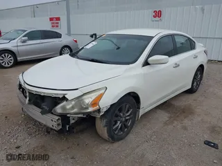 2015 Nissan Altima 2.5 with VIN 1N4AL3AP2FC457477, listed as a IAAI auction lot 41787048 with 122,468 mi miles. Bid and sale history available at carsss.com. Image 18.