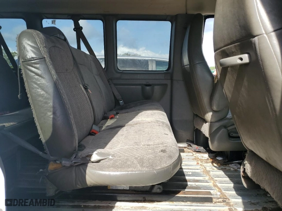 2016 Chevrolet Express Passenger LT with VIN 1GAZGPFG5G1238133, listed as a Copart auction lot 51679825 with 138,853 mi miles and Clean Title. Bid and sale history available at carsss.com. Image 11.