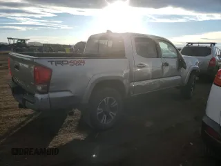 2017 Toyota Tacoma SR5 with VIN 3TMCZ5AN2HM063152, listed as a Copart auction lot 43630775 with 77,103 mi miles and Salvage Title. Bid and sale history available at DreamBid. Image 3.