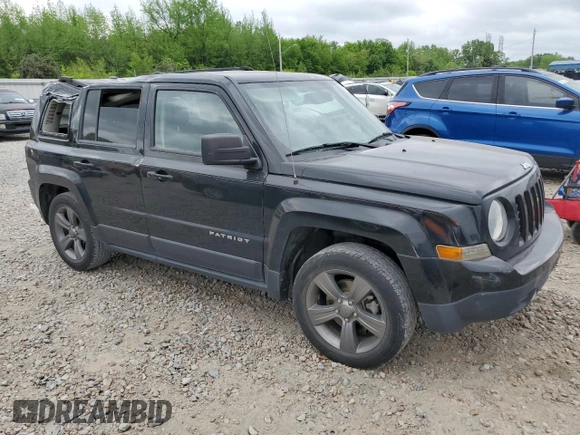 2015 Jeep Patriot High Altitude z VIN 1C4NJPFA7FD349976, wystawiony jako Copart lot #52503355 z przebiegiem 149 809 mil mil oraz Szkoda całkowita • Salvage title. Historia ofert i sprzedaży dostępna na DreamBid. Obrazek 4.