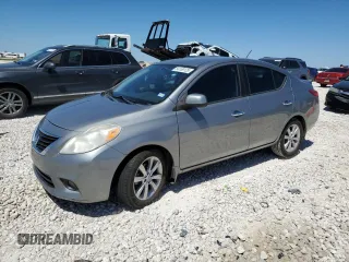 2014 Nissan Versa S with VIN 3N1CN7AP1EL841096, listed as a Copart auction lot 54109125 with 117,354 mi miles and Salvage Title. Bid and sale history available at carsss.com. Image 1.